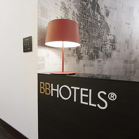 Bb Hotels Aparthotel Desuite Milán Exterior foto